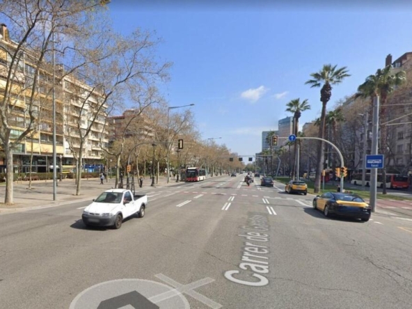 Imagen 1 de SE ALQUILAN DOS PLANTAS DE OFICINAS EN AV. DIAGONAL (PRÓXIMAS A PLAZA FRANCESC MACIÁ).