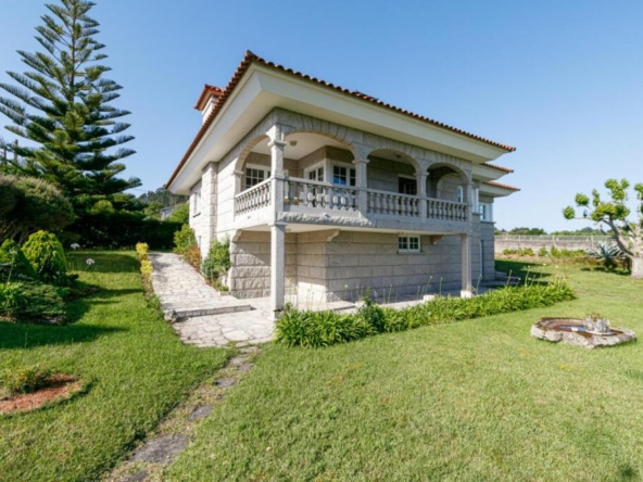 Imagen 1 de IMPRESIONANTE CHALET CON LAS MEJORES VISTAS AL MAR