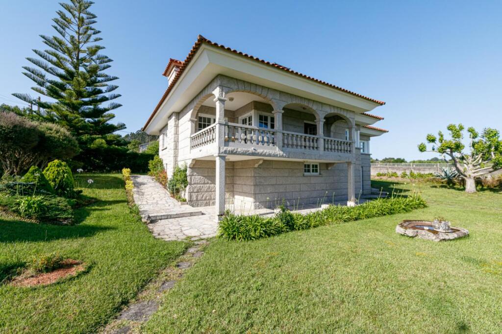 Imagen 1 de IMPRESIONANTE CHALET CON LAS MEJORES VISTAS AL MAR