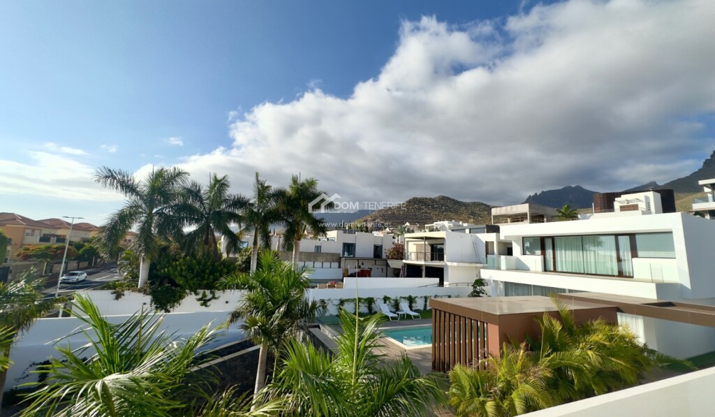 Imagen 1 de Casa-Chalet en Venta en Adeje Santa Cruz de Tenerife