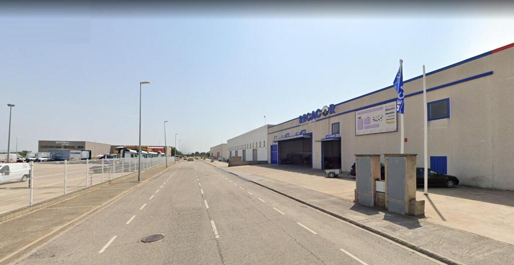 Imagen 3 de Nave industrial en Alquiler en Vilamalla Girona