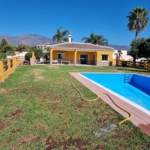 Imagen 1 de Casa de campo-Masía en Venta en Estepona Málaga