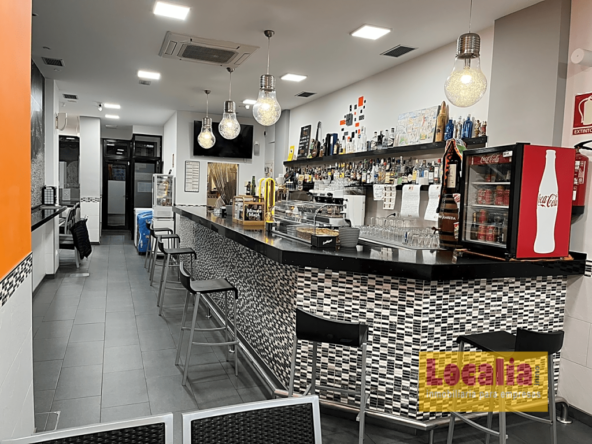 Imagen 1 de Bar Cafetería con cocina y terraza en Torrelavega