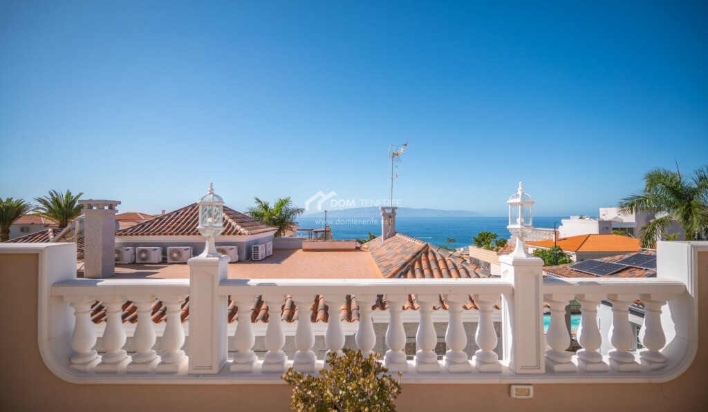 Imagen 2 de Casa-Chalet en Venta en Santiago Del Teide Santa Cruz de Tenerife