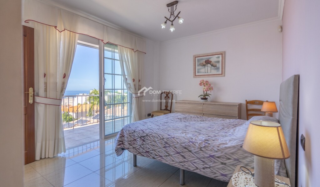 Imagen 3 de Casa-Chalet en Venta en Santiago Del Teide Santa Cruz de Tenerife