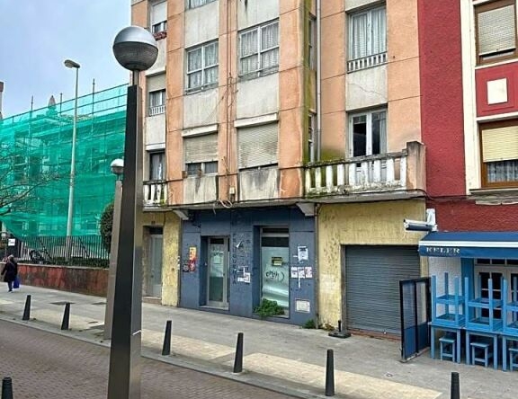 Imagen 1 de Edificio residencial en el centro de Torrelavega