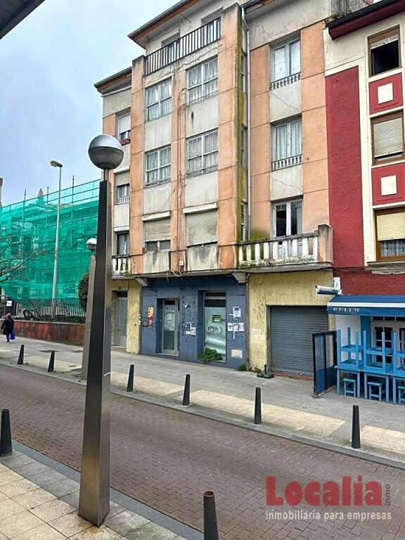 Imagen 1 de Edificio residencial en el centro de Torrelavega