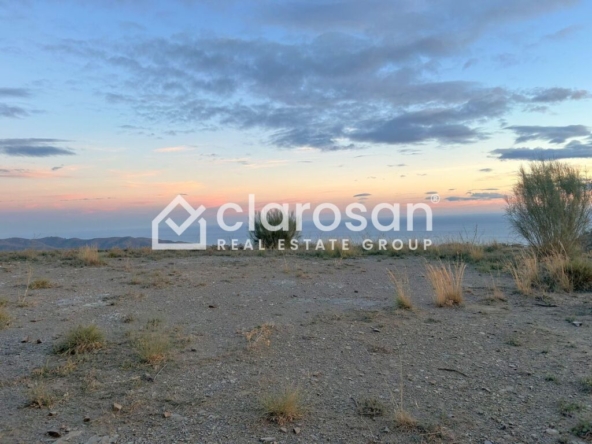 Imagen 1 de Casa de campo-Masía en Venta en Rincon De La Victoria Málaga