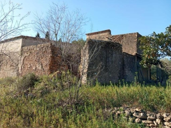 Imagen 1 de Encantador terreno con agua y luz de 1