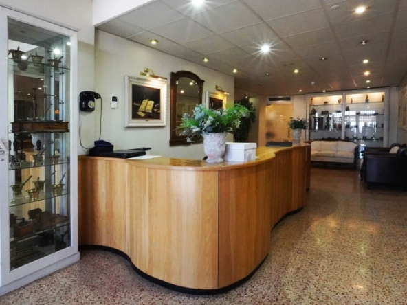 Imagen 1 de Local comercial en Venta en Barbera Del Valles Barcelona