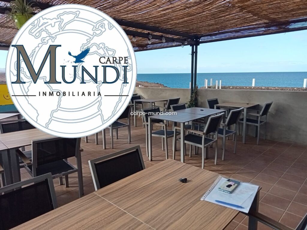 Imagen 1 de SE TRASPASA BAR-CAFETERÍA  CON VISTAS AL MAR EN COTILLO