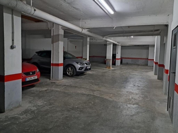 Imagen 1 de IDEAL INVERSORES !!  Garage con rentabilidad en Santa Coloma de Gramanet