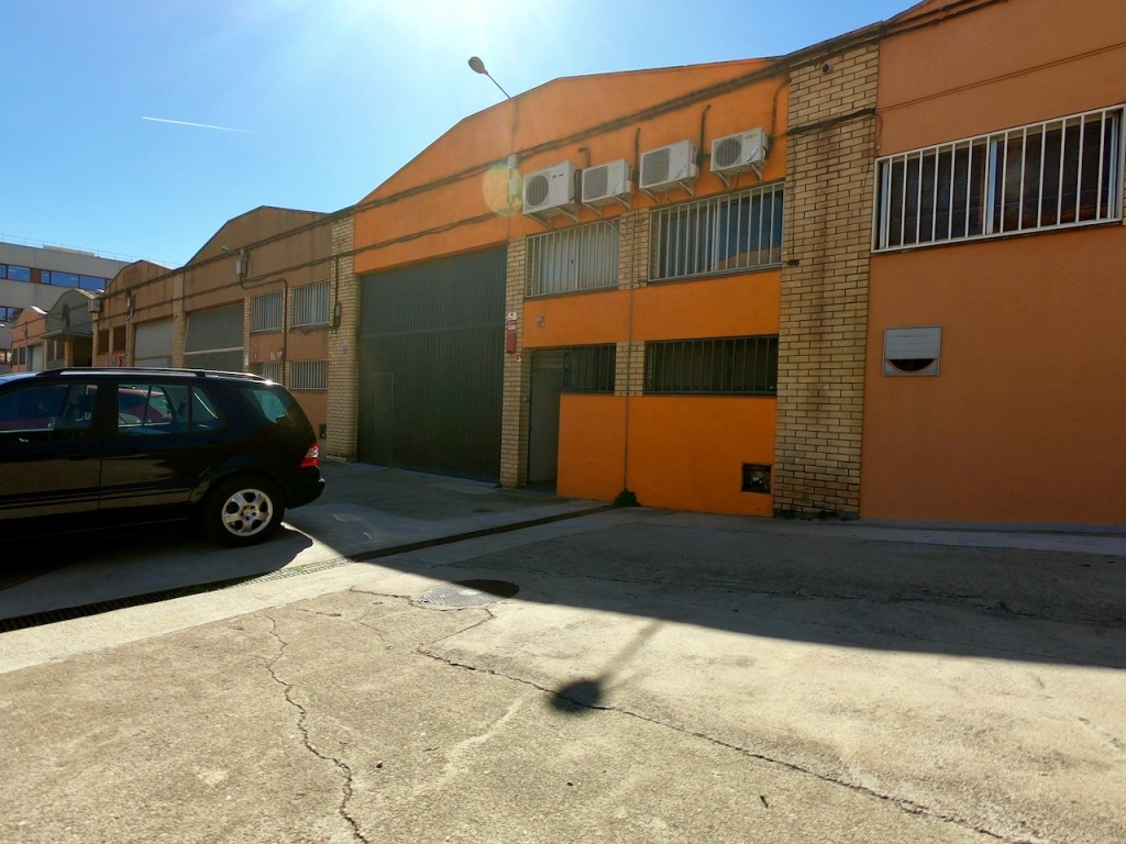 Imagen 2 de Nave industrial en Venta en Polinya Barcelona