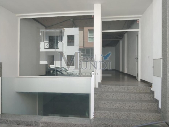 Imagen 1 de Local Comercial Recientemente Reformado Totalmente en  Corralejo