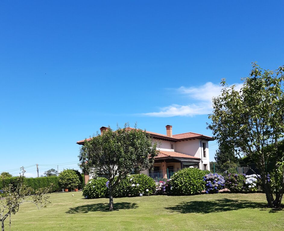 Imagen 4 de Casa-Chalet en Venta en Ranon (Soto Del Barco) Asturias