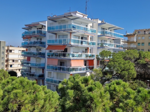 Imagen 1 de Edificio Viviendas en Venta en Salou Tarragona