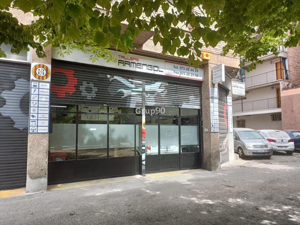 Imagen 2 de AMPLIO LOCAL COMERCIAL A PIE DE CALLE EN DRA CASTELLS