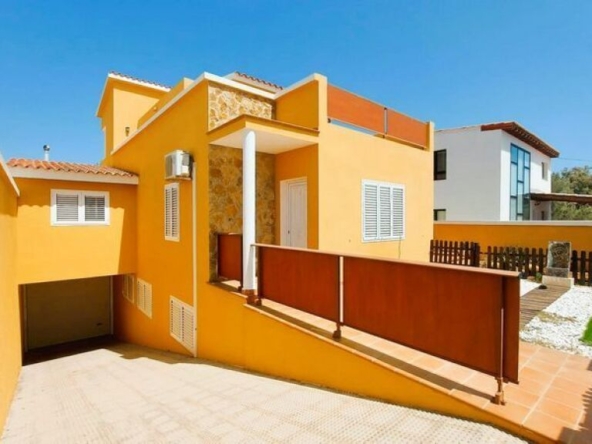 Imagen 1 de Casa-Chalet en Venta en Tarajalejo Las Palmas