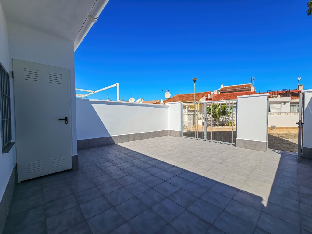 Imagen 4 de Casa-Chalet en Venta en Torrevieja Alicante