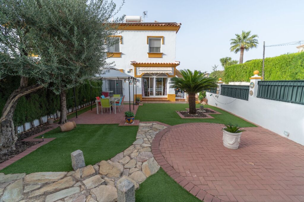 Imagen 1 de Casa-Chalet en Venta en Gines Sevilla