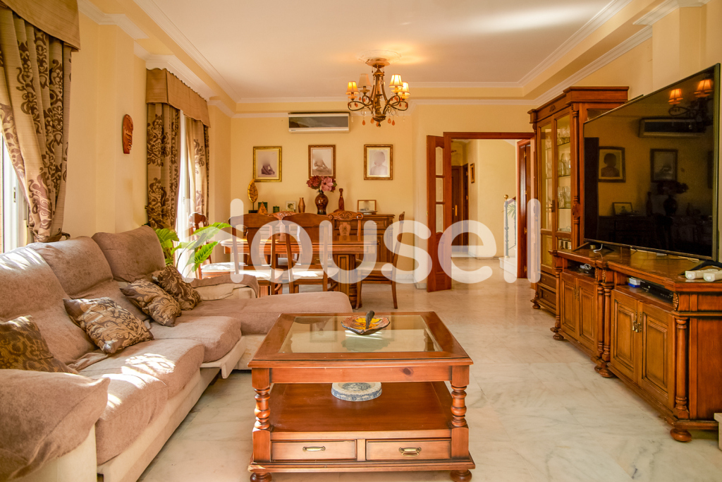 Imagen 2 de Casa en venta de 348 m² Calle Jorge Guillén