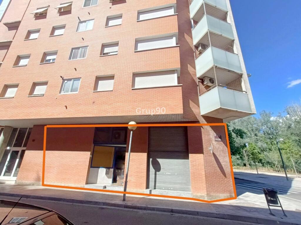 Imagen 3 de ¡Oportunidad Única! Local Comercial Esquinero en Pardinyes