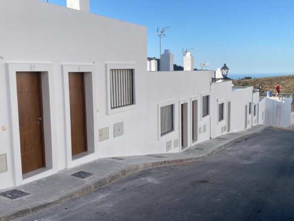 Imagen 1 de Piso en Venta en Enix Almería