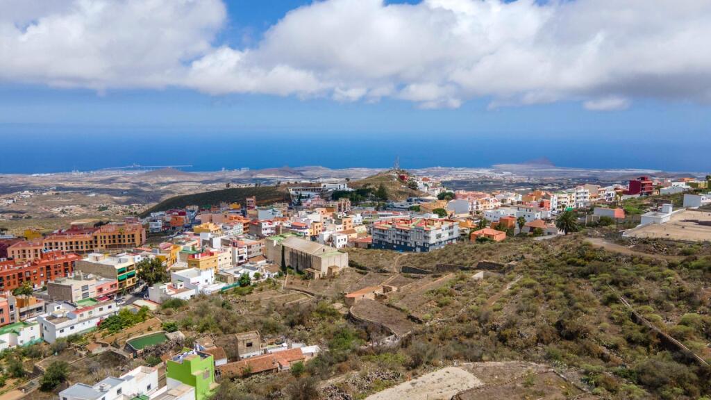 Imagen 4 de OPORTUNIDAD TERRENO EDIFICABLE EN GRANADILLA DE ABONA