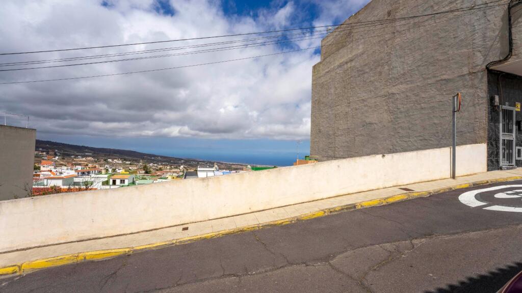 Imagen 1 de OPORTUNIDAD TERRENO EDIFICABLE EN GRANADILLA DE ABONA