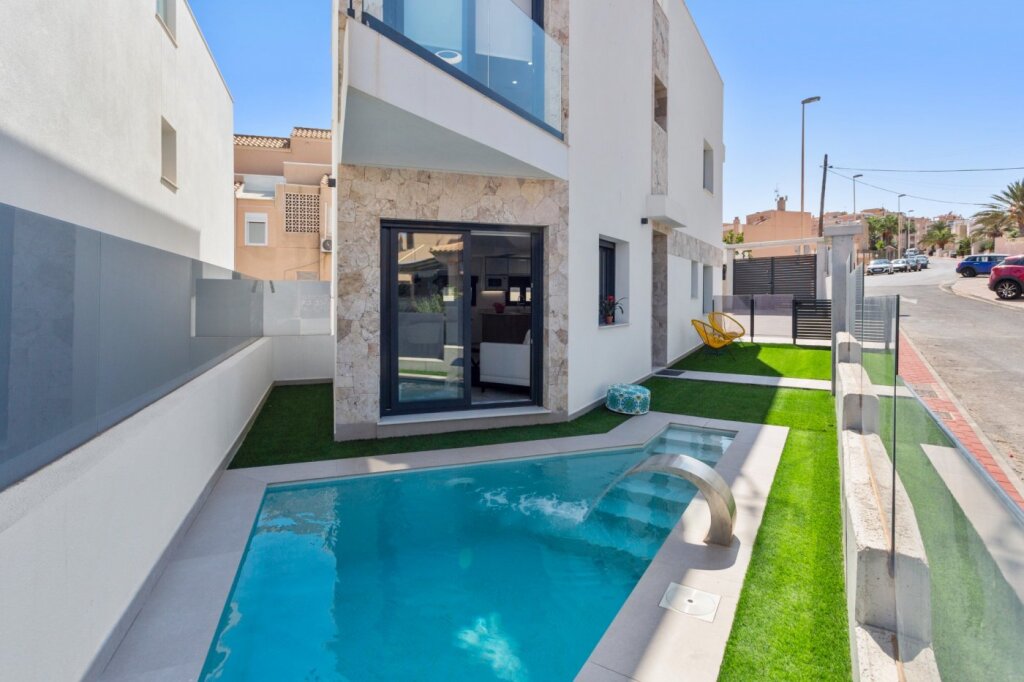 Imagen 3 de Casa-Chalet en Venta en Torrevieja Alicante