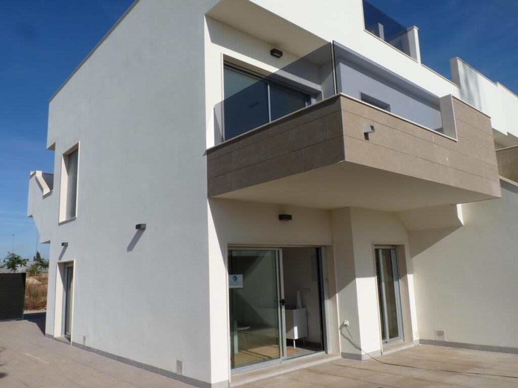 Imagen 2 de Casa-Chalet en Venta en Pilar De La Horadada Alicante