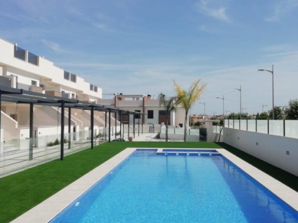 Imagen 1 de Casa-Chalet en Venta en Pilar De La Horadada Alicante