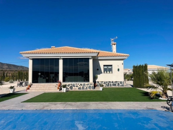 Imagen 1 de Casa-Chalet en Venta en Pinoso Alicante