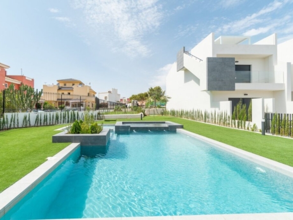 Imagen 1 de Casa-Chalet en Venta en Torrevieja Alicante