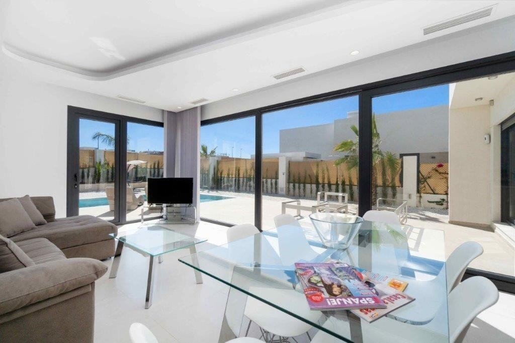 Imagen 4 de Casa-Chalet en Venta en Benijofar Alicante