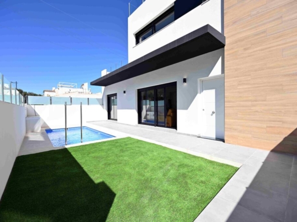 Imagen 1 de Casa de pueblo en Venta en Orihuela Costa Alicante