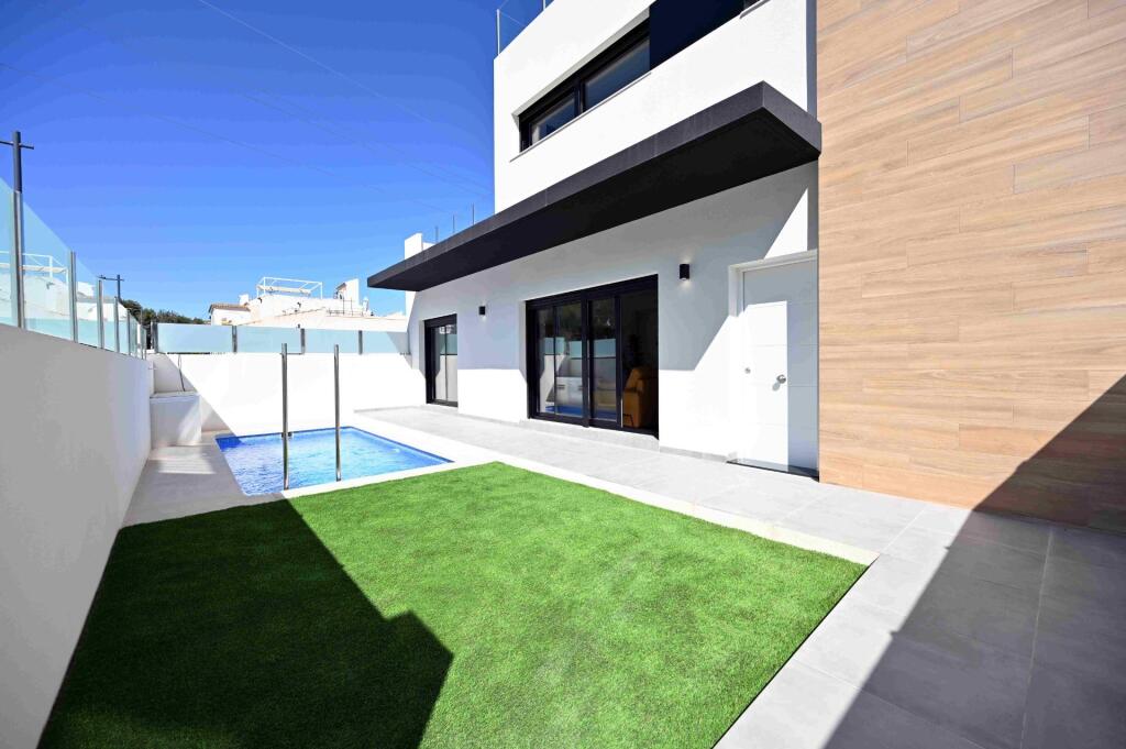 Imagen 1 de Casa de pueblo en Venta en Orihuela Costa Alicante