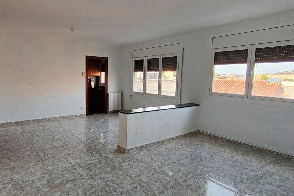 Imagen 3 de ¡ATENCIÓN INVERSORES! PISO EN VENTA EN EL BARRIO DE LA SAGRADA FAMILIA DE MANRESA CON INQULINO