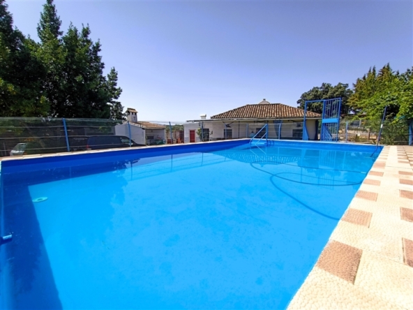 Imagen 1 de Casa de campo-Masía en Venta en Montecorto Málaga