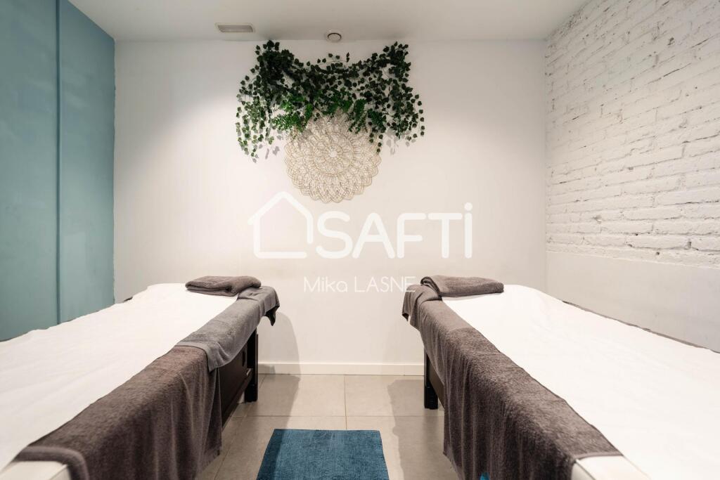 Imagen 2 de ¿Listo para ser el próximo dueño de este SPA en Traspaso en Barcelona  ?