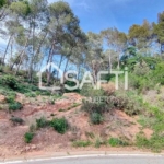 TERRENO EDIFICABLE EN COLLSEROLA, A 15MN DE BARCELONA por 200000€