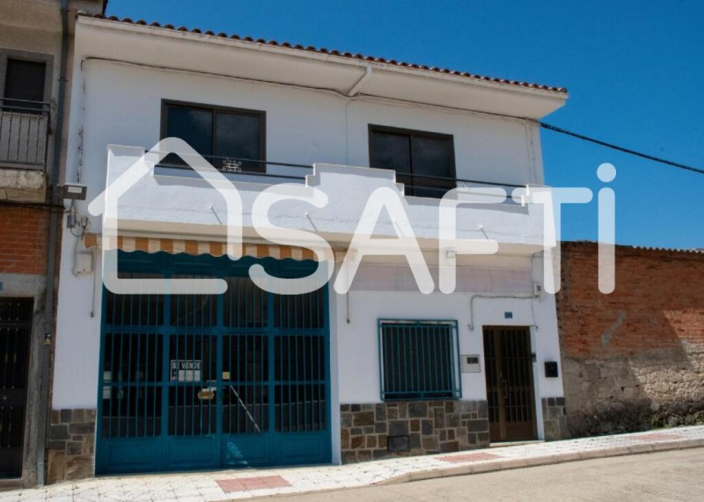 Imagen 1 de Local de 320m2 con vivienda de Valverde del Fresno