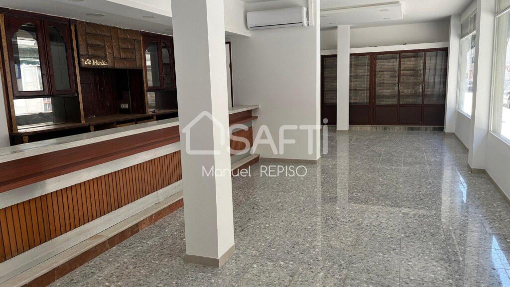 Imagen 1 de ¡¡ Local comercial DE 144 M2 en pleno CENTRO !!