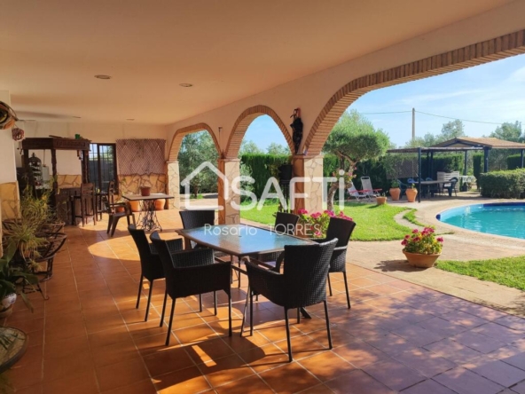 Imagen 1 de Casa en venta en Los Algarbes.