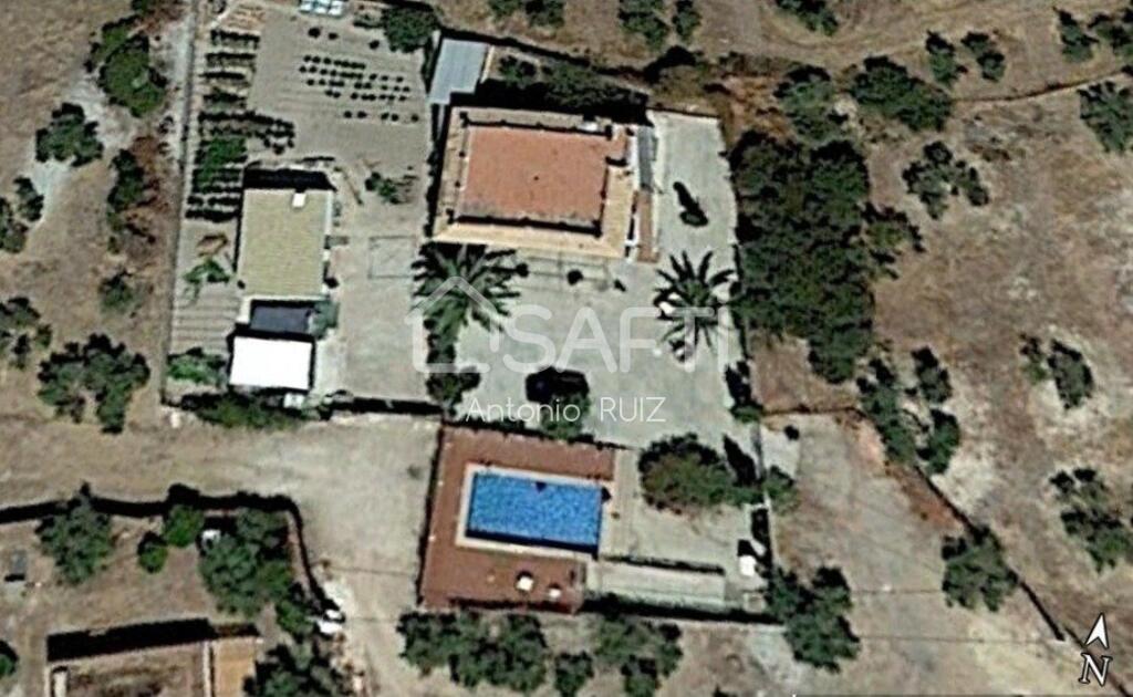 Imagen 2 de Chalet en parcela 800m². Zona carretera vieja de Sabiote. SIN COMISIÓN DE COMPRA.