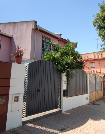 Imagen 1 de Adosada en Venta en Badajoz Badajoz VALDEPASILLAS