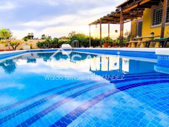 Imagen 1 de ¡¡¡ESPECTACULAR CHALET CON PISCINA EN ZONA RESIDENCIAL DE MURCIA!!!