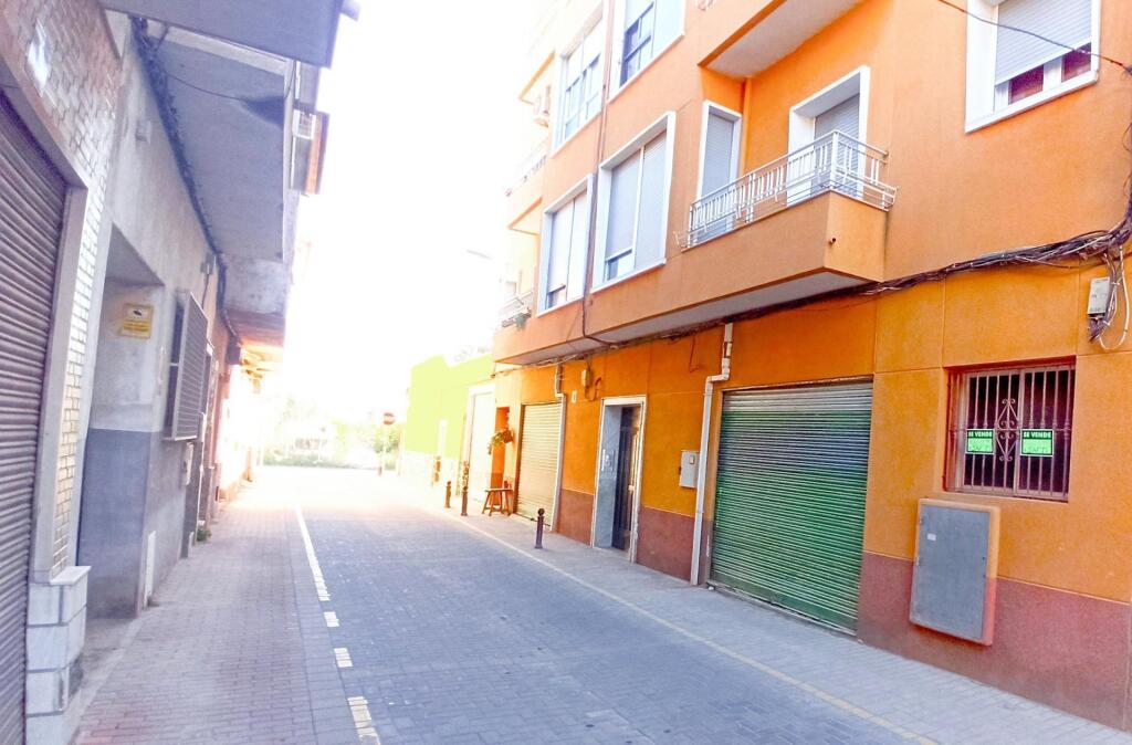 Imagen 2 de ¡¡¡LOCAL COMERCIAL DE 121M2 A 5 MINUTOS DEL BARRIO DEL CARMEN