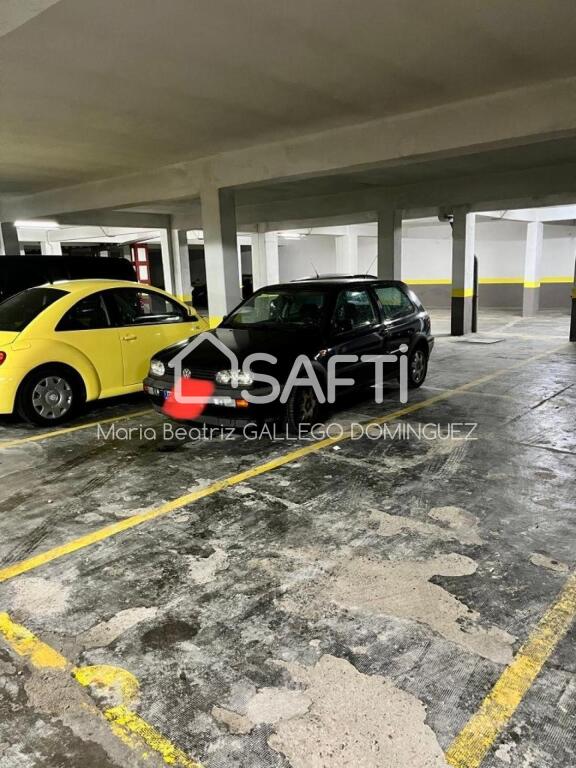 Imagen 1 de Se vende plaza de garaje doble en Vigo