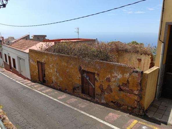 Imagen 1 de Casa con Solar urbano a reformar en La Matanza